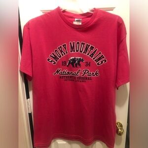 New Souvenir t-shirt size XL from the Smokey Mountains National Park (TN). Pink